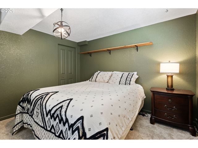 155 GRANDVIEW Ter, Longview, WA 98632