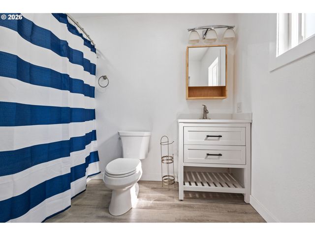 155 GRANDVIEW Ter, Longview, WA 98632