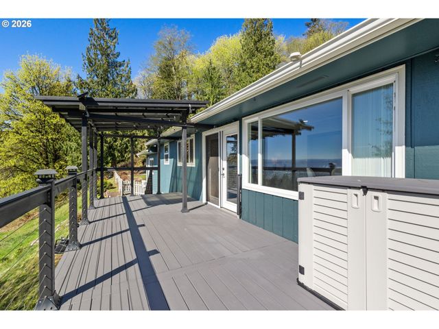 155 GRANDVIEW Ter, Longview, WA 98632