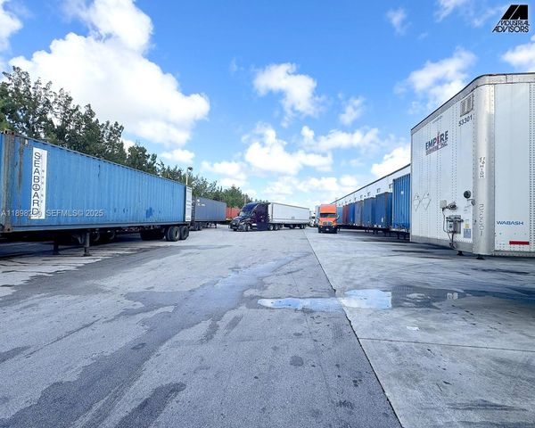6725 NW 36th Street, Miami, FL 33166