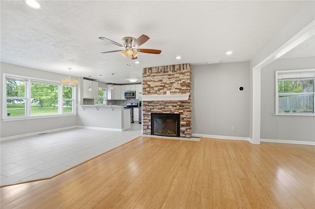 1966 Grange View Drive, Beavercreek, OH 45432
