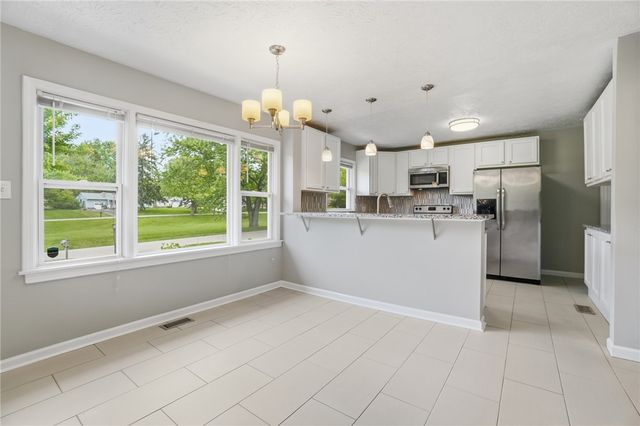 1966 Grange View Drive, Beavercreek, OH 45432