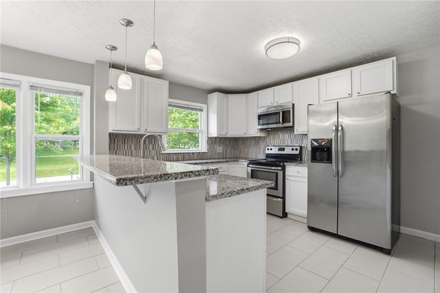1966 Grange View Drive, Beavercreek, OH 45432