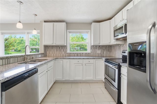1966 Grange View Drive, Beavercreek, OH 45432