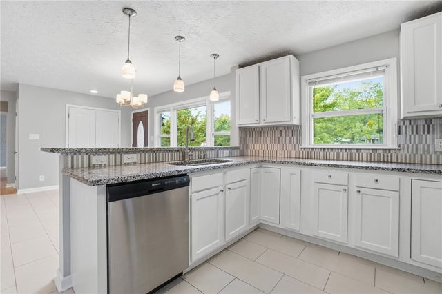1966 Grange View Drive, Beavercreek, OH 45432
