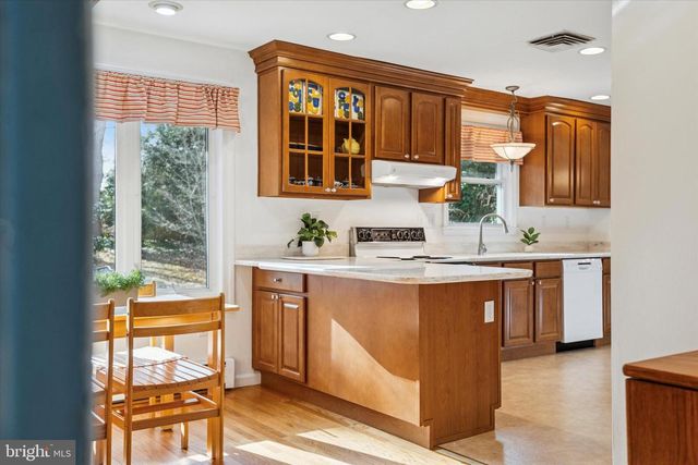 7 DALE LN, Wallingford, PA 19086