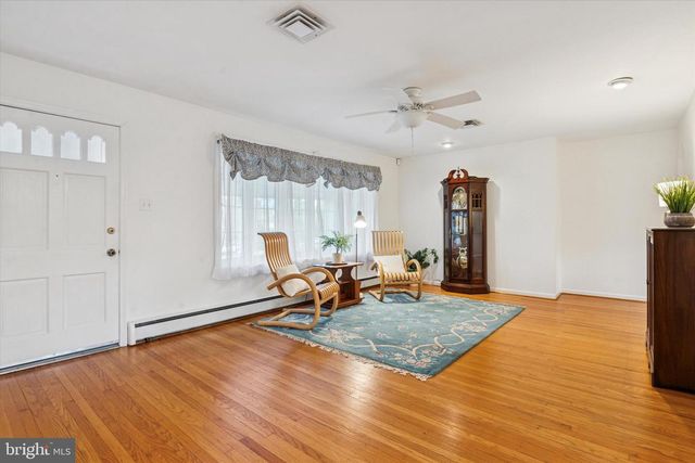 7 DALE LN, Wallingford, PA 19086