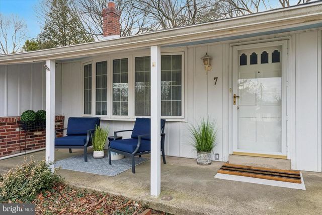 7 DALE LN, Wallingford, PA 19086