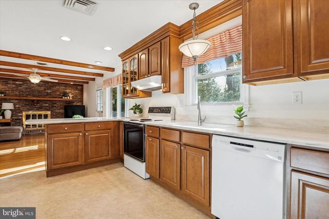 7 DALE LN, Wallingford, PA 19086