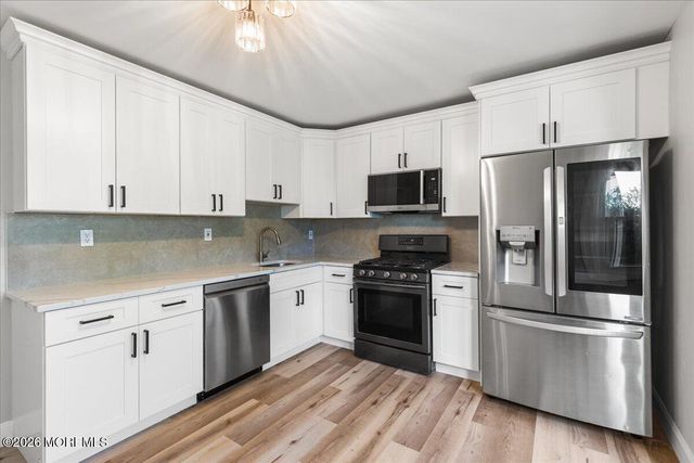 10 Begonia Court, Sayreville, NJ 08872