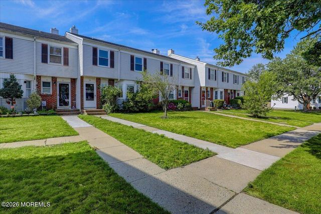 10 Begonia Court, Sayreville, NJ 08872