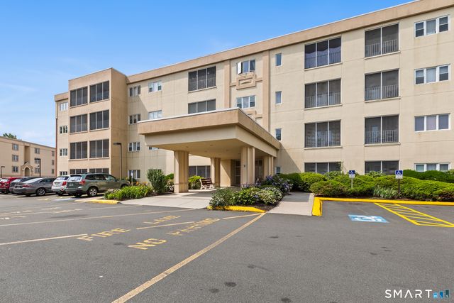 75 Washington Avenue 2-105, Hamden, CT 06518