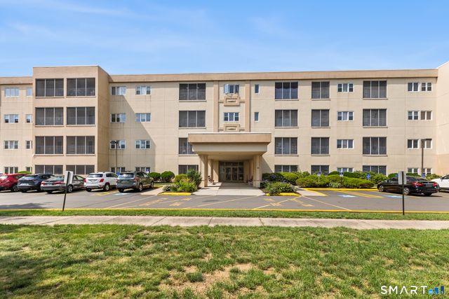 75 Washington Avenue 2-105, Hamden, CT 06518