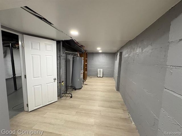 9390 Quincy Street, Detroit, MI 48204