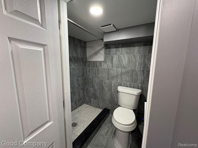 9390 Quincy Street, Detroit, MI 48204