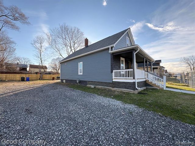 9390 Quincy Street, Detroit, MI 48204