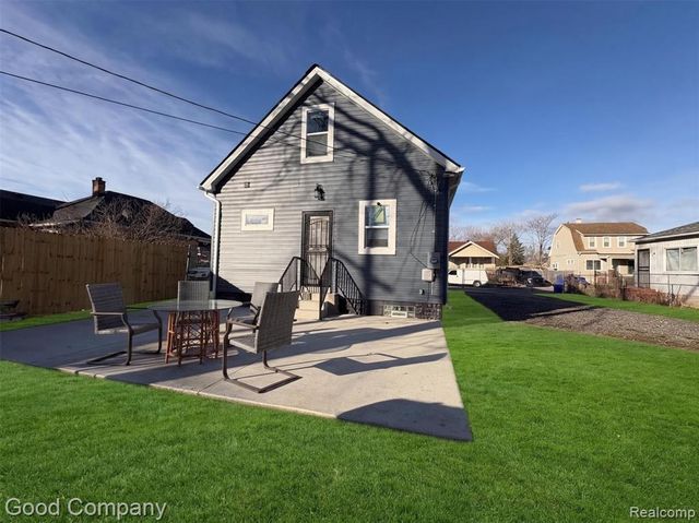 9390 Quincy Street, Detroit, MI 48204