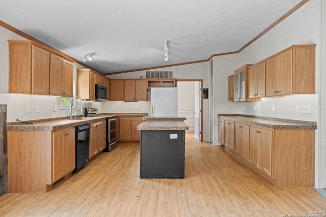1100 Big Leaf, San Antonio, TX 78264