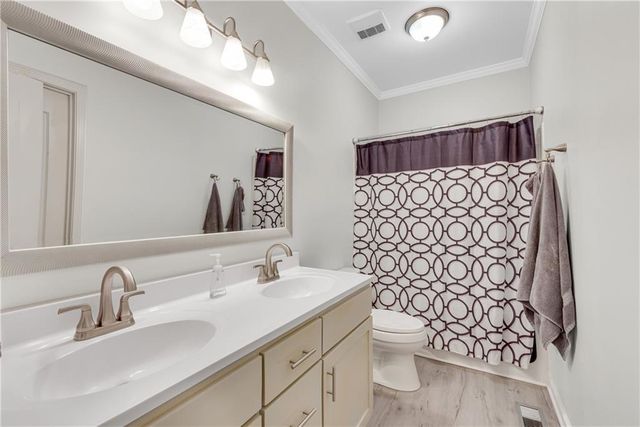 4211 Edgeworth Drive, Flowery Branch, GA 30542