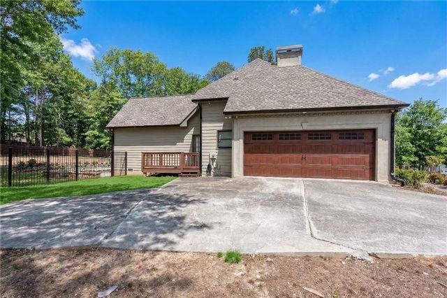 4211 Edgeworth Drive, Flowery Branch, GA 30542