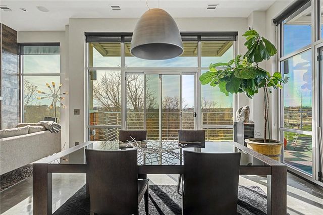 2000 S Promenade Boulevard 305D, Rogers, AR 72758