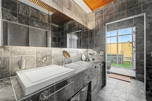 2000 S Promenade Boulevard 305D, Rogers, AR 72758