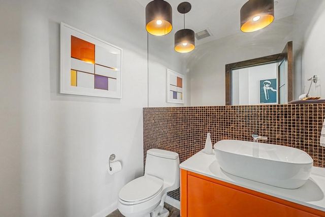 2000 S Promenade Boulevard 305D, Rogers, AR 72758