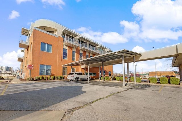 2000 S Promenade Boulevard 305D, Rogers, AR 72758