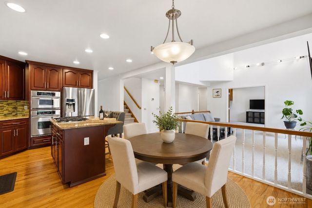 13945 SE 159th Place, Renton, WA 98058