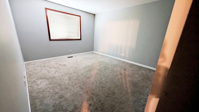 2716 Yorkshire Court, Aurora, IL 60502