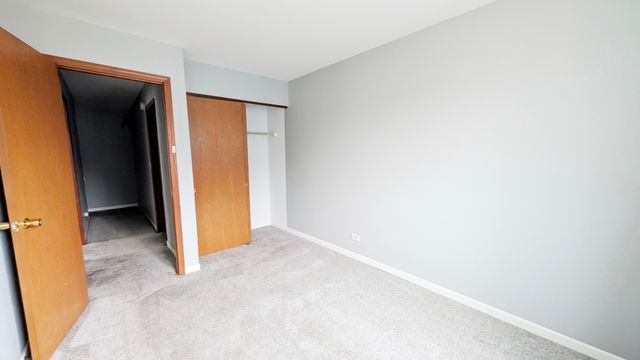 2716 Yorkshire Court, Aurora, IL 60502