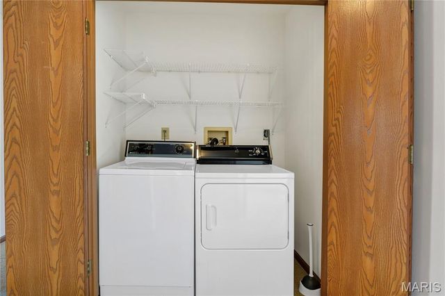 12000 Autumn Lakes Drive, Maryland Heights, MO 63043