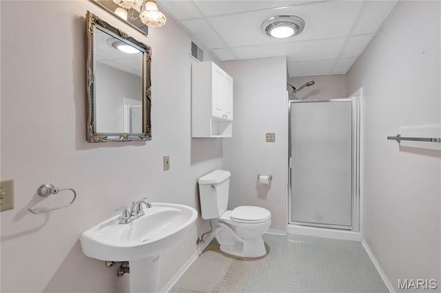 12000 Autumn Lakes Drive, Maryland Heights, MO 63043