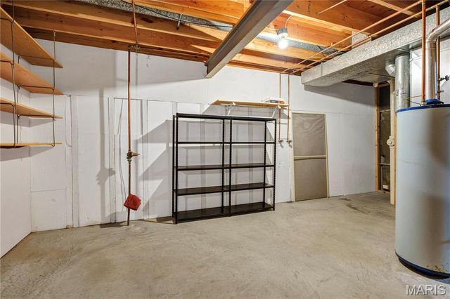 12000 Autumn Lakes Drive, Maryland Heights, MO 63043