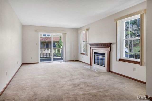 12000 Autumn Lakes Drive, Maryland Heights, MO 63043