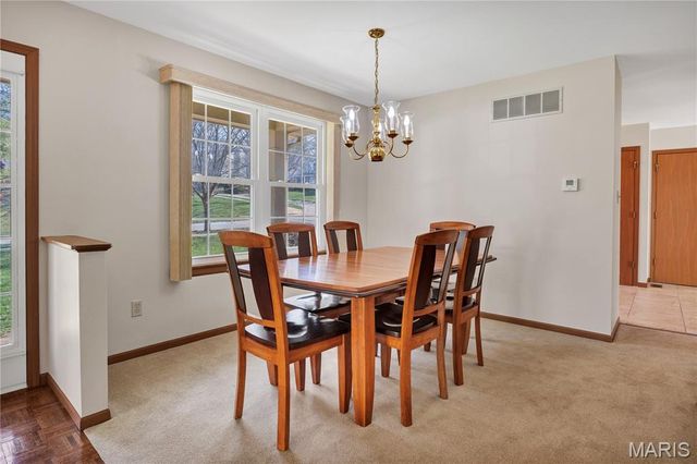 12000 Autumn Lakes Drive, Maryland Heights, MO 63043