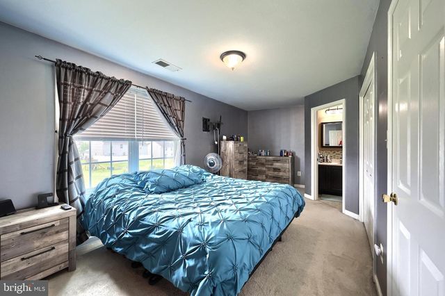 53 SKYVIEW CIR, Hanover, PA 17331