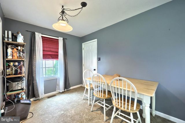 53 SKYVIEW CIR, Hanover, PA 17331