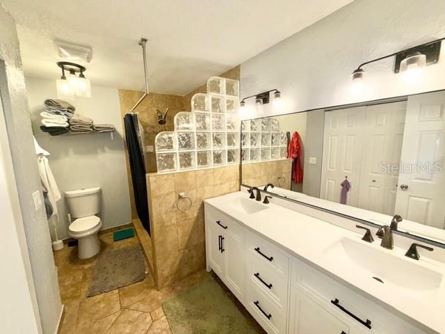 219 PEBBLE COURT, Deltona, FL 32725