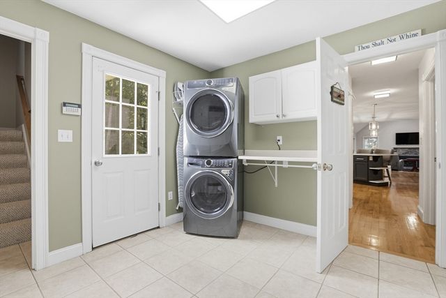 3 Stable Way, Medway, MA 02053