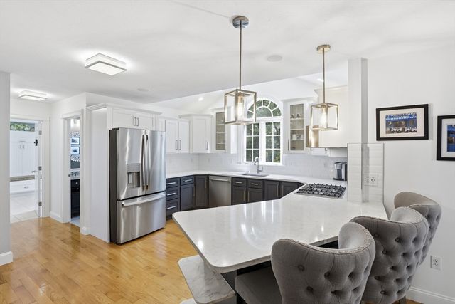 3 Stable Way, Medway, MA 02053