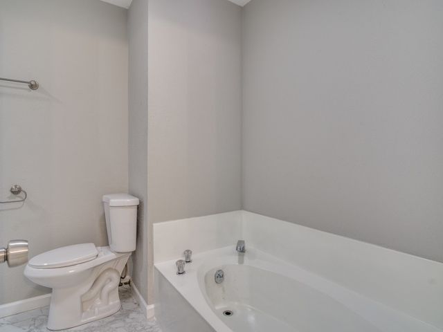 9523 Bellechase Road, Granbury, TX 76049