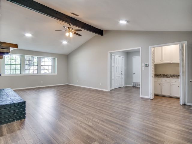 9523 Bellechase Road, Granbury, TX 76049