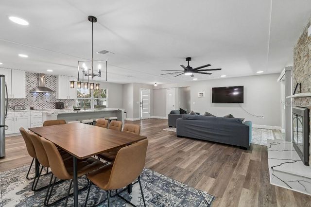 615 ROYAL CREST DRIVE, Brandon, FL 33511