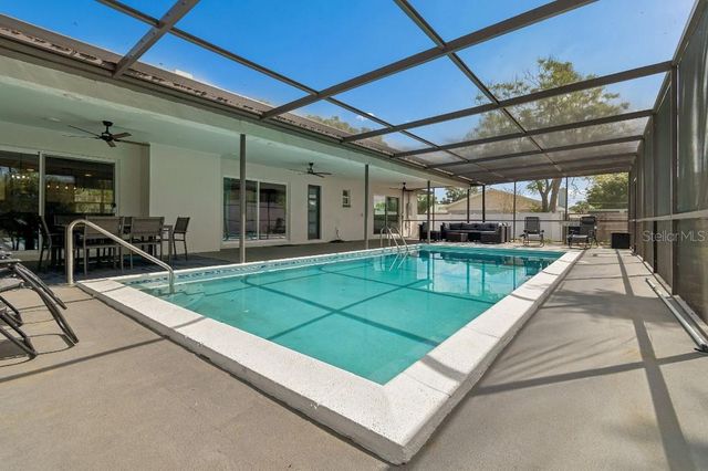 615 ROYAL CREST DRIVE, Brandon, FL 33511