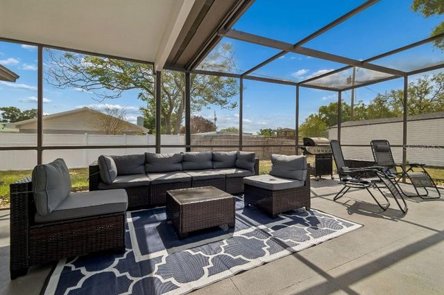 615 ROYAL CREST DRIVE, Brandon, FL 33511