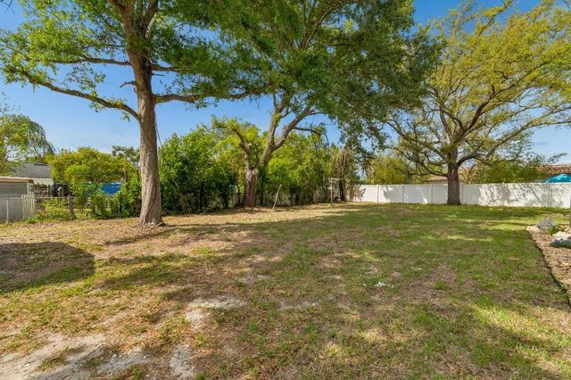 615 ROYAL CREST DRIVE, Brandon, FL 33511