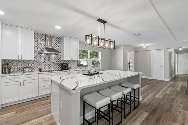 615 ROYAL CREST DRIVE, Brandon, FL 33511