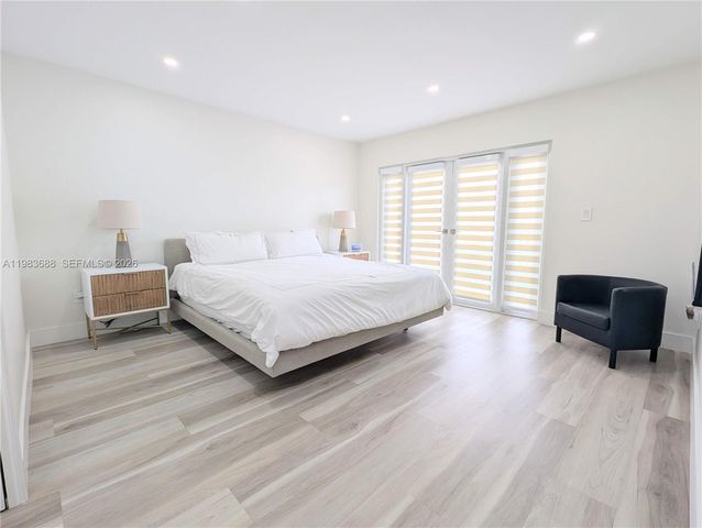 3789 NE 167th St 42, North Miami Beach, FL 33160