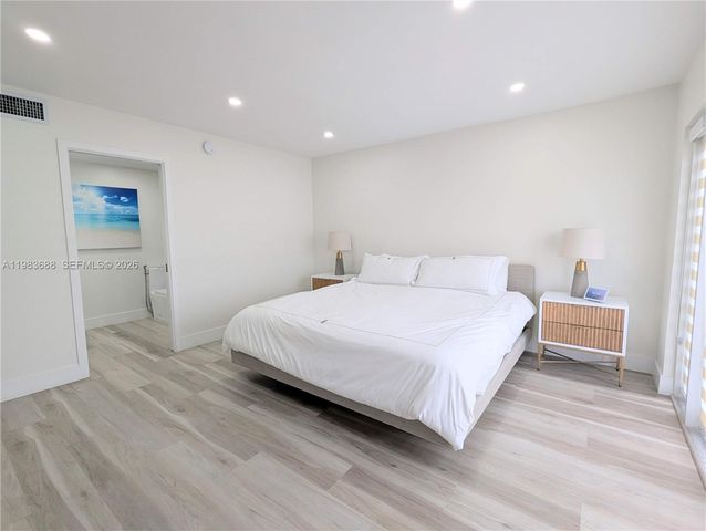 3789 NE 167th St 42, North Miami Beach, FL 33160